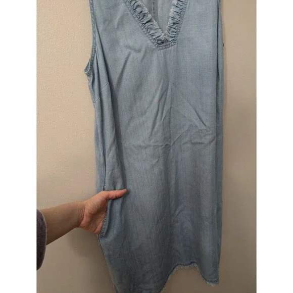 Tommy Bahama Tencel Shift Dress Sleeveless Chambray Pockets Coastal Beachy Small - Picture 2 of 10
